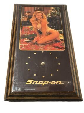 VTG SNAP ON Tools Lingerie Pinup Girl Wall Clock Christmas Jebco Michelle READ